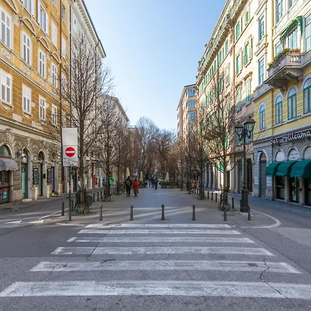 公寓 - Elegant 的里雅斯特