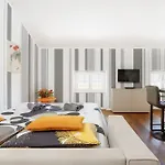 - Elegant * Trieszt