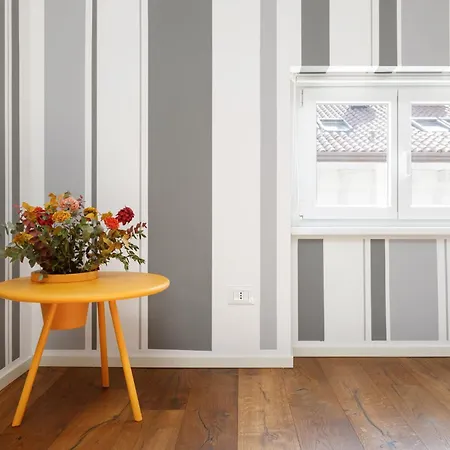 - Elegant Apartment Trieste
